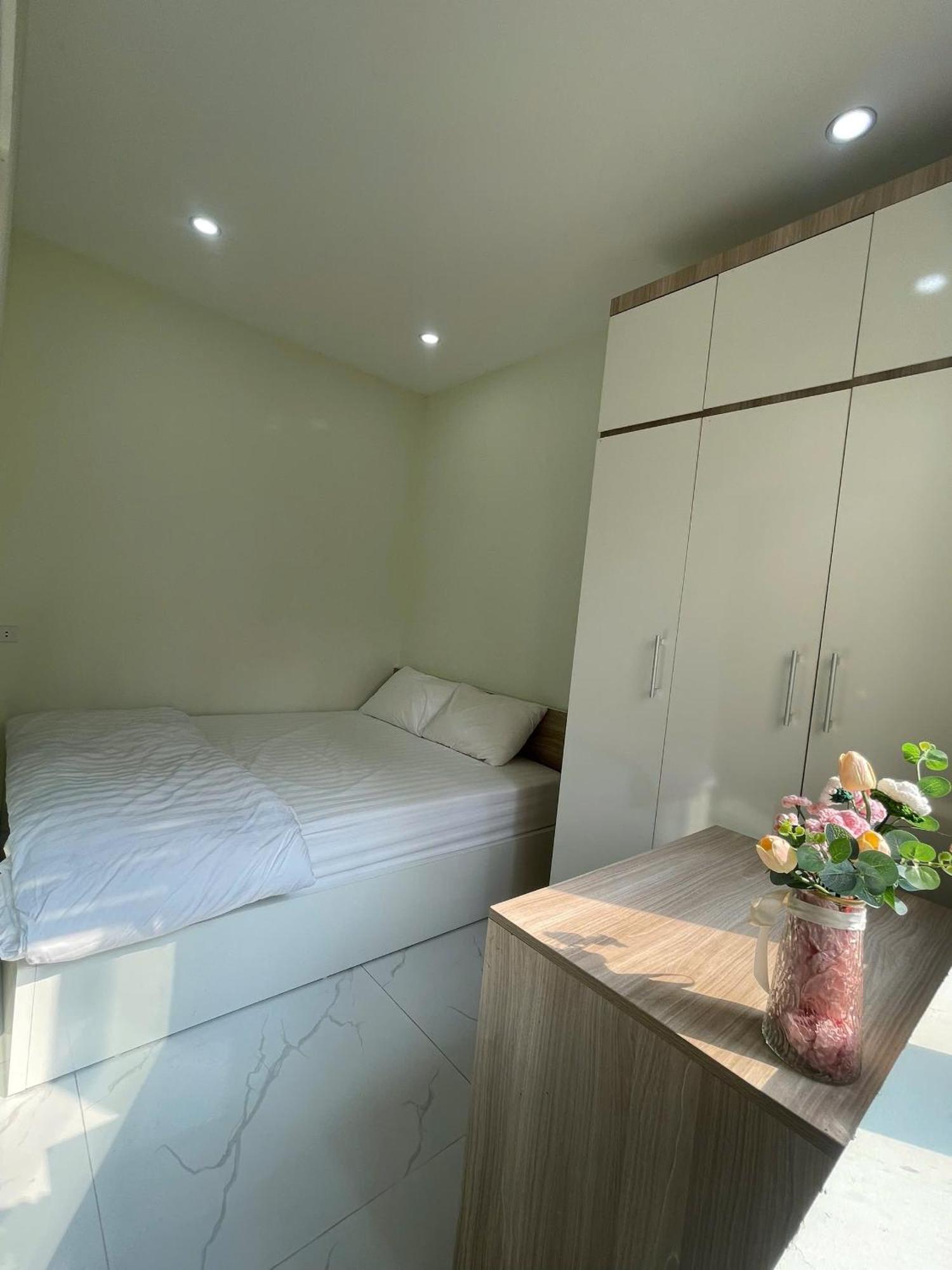 Era Apartment Xuan Thuy Hanoi Buitenkant foto