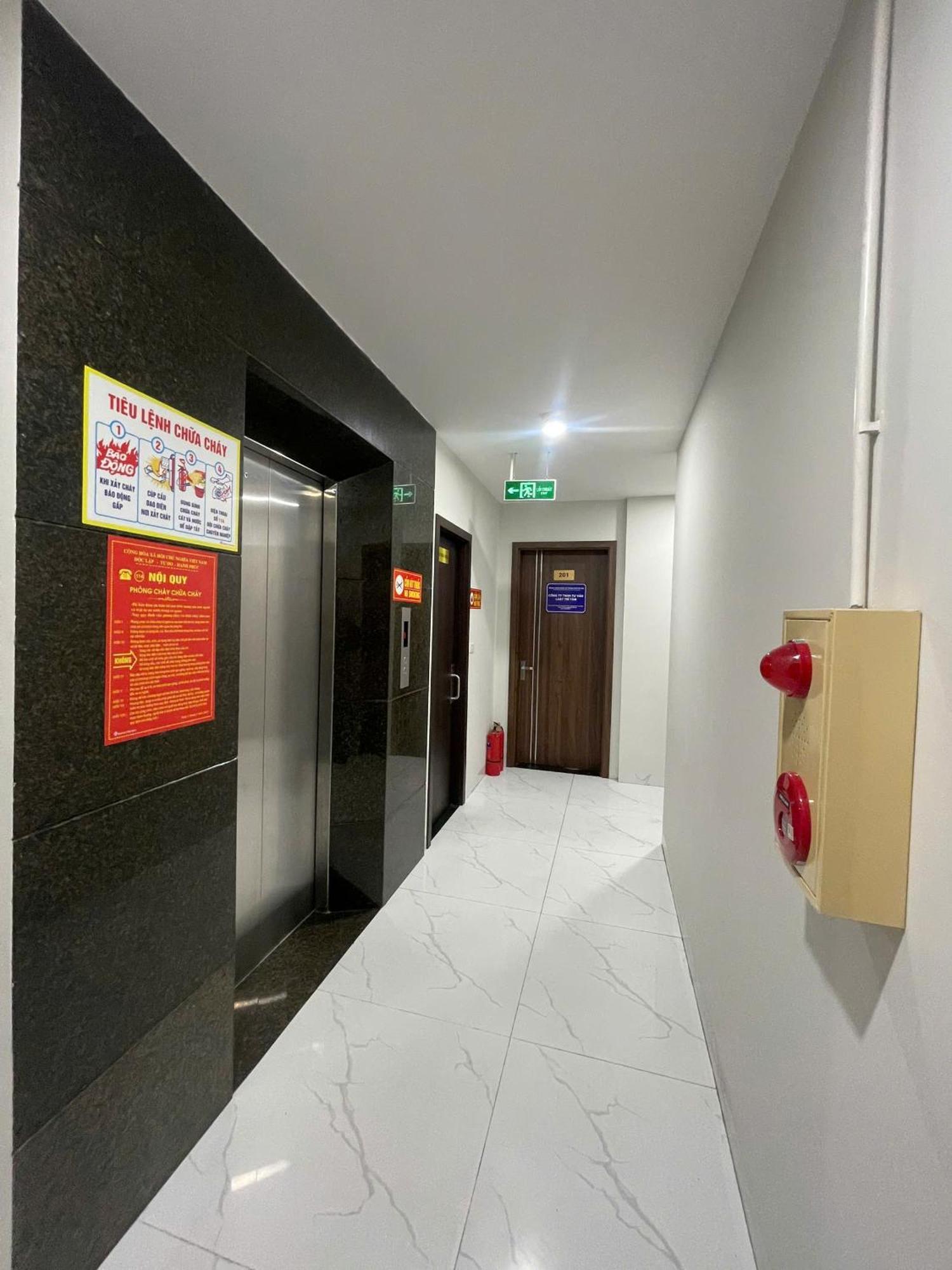 Era Apartment Xuan Thuy Hanoi Buitenkant foto