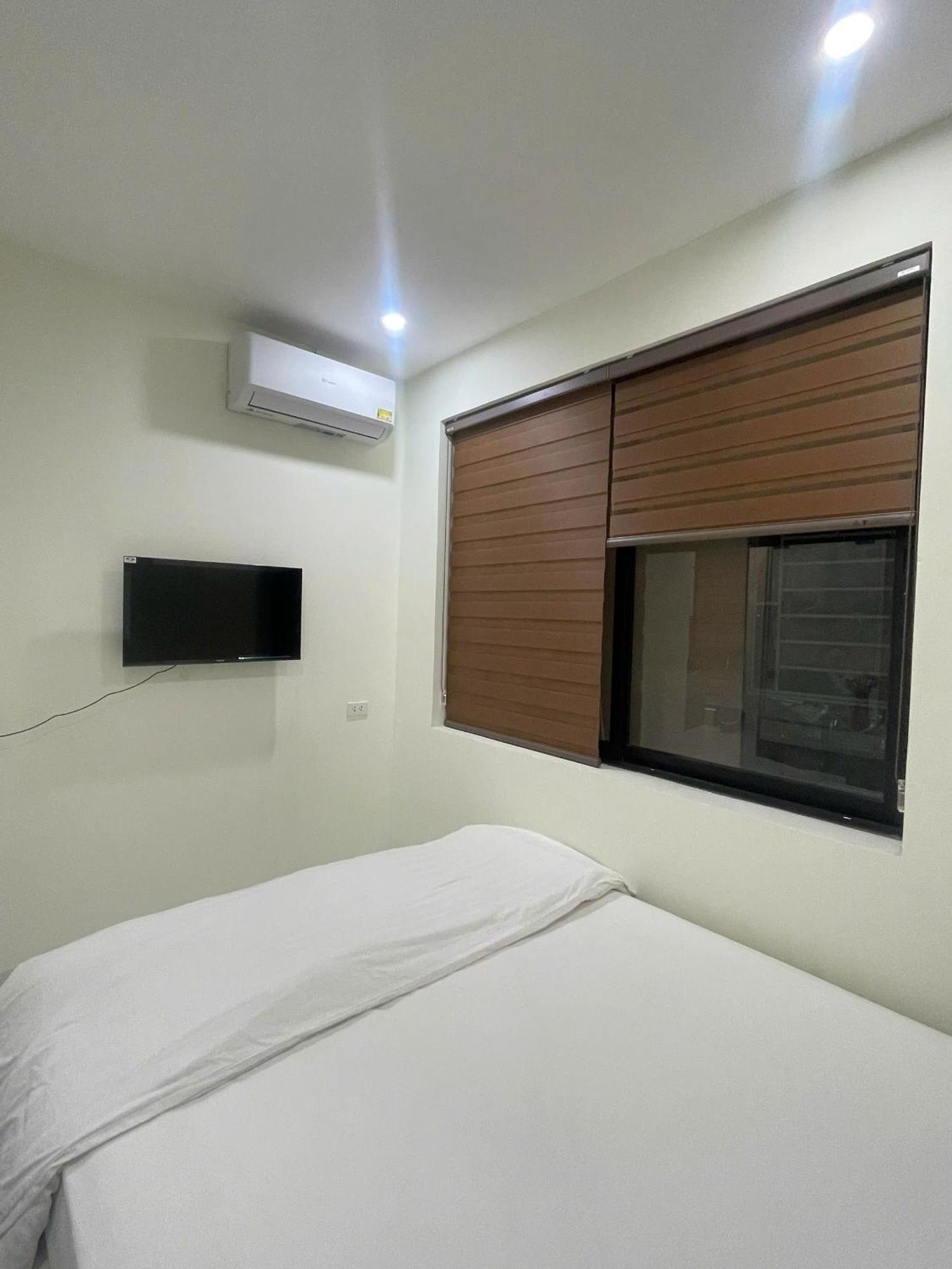 Era Apartment Xuan Thuy Hanoi Buitenkant foto